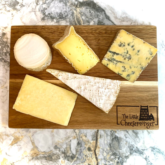 How to make an easy cheeseboard? Here's our 5 Cheese Selection Ideal for Christmas Cheeseboard